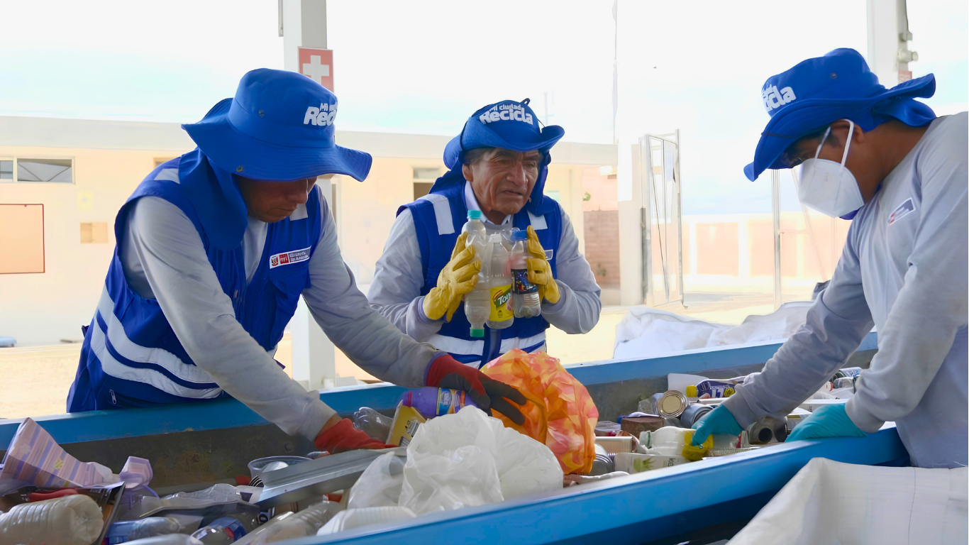 Ministerio del Ambiente impulsa formalización de recicladores y mejora gestión de residuos en 11 ciudades