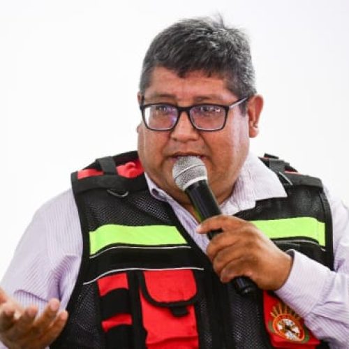 GORE Ucayali garantiza la implementación y equipamiento de la XII Comandancia Departamental de Bomberos para combatir incendios forestales